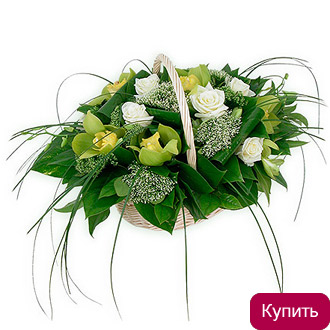 Розы и орхидеи в корзине