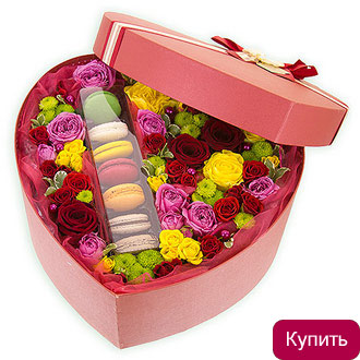 Коробка в форме сердца с кустовыми розами